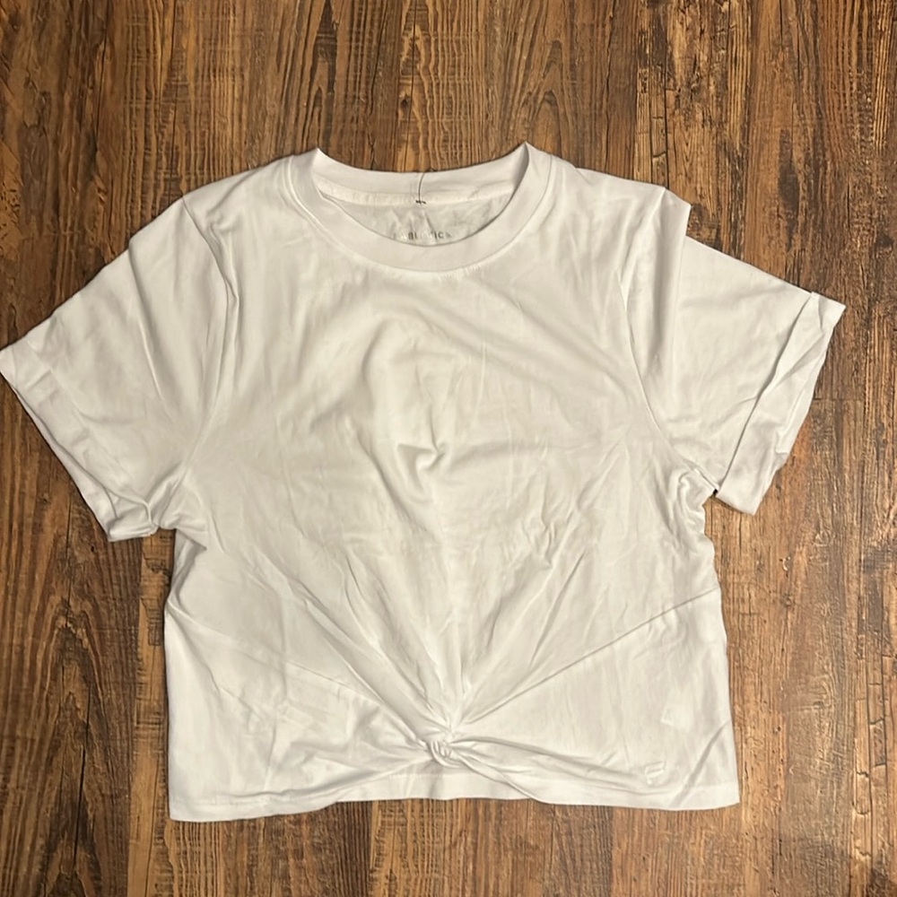 Nwt Fabletics Twist Tee - image 1